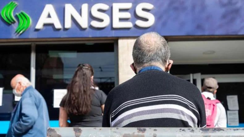 El Presidente confirmó un bono de 6.000 pesos para 4,6 millones de jubilados y pensionados