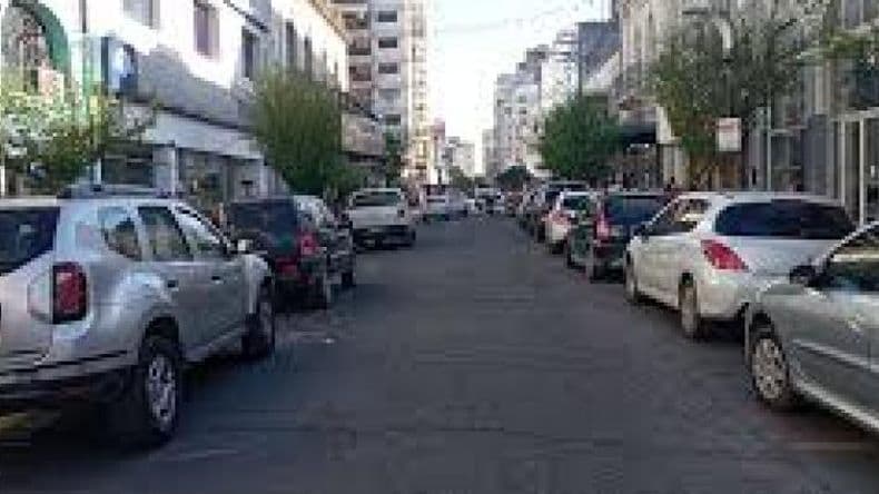 Seguirá el estacionamiento en doble mano en varias calles de Pergamino