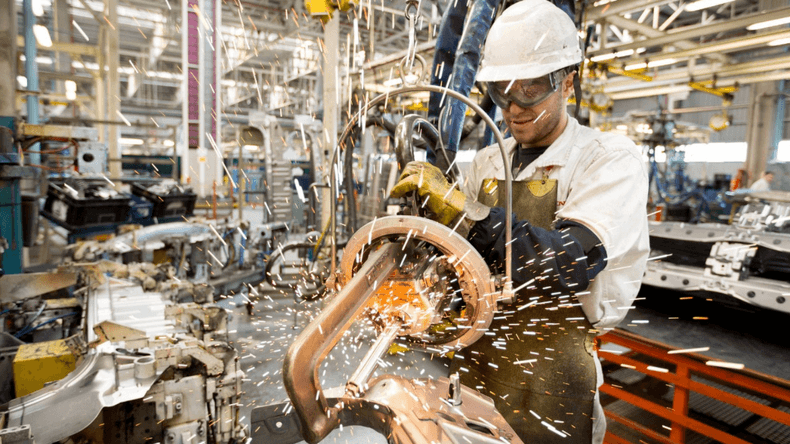 Economía en ascenso: advierten once meses de crecimiento consecutivos