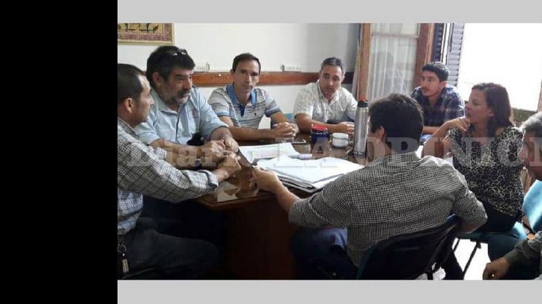 Concejales y La Nueva Perla trataron el tema de los recorridos de colectivos