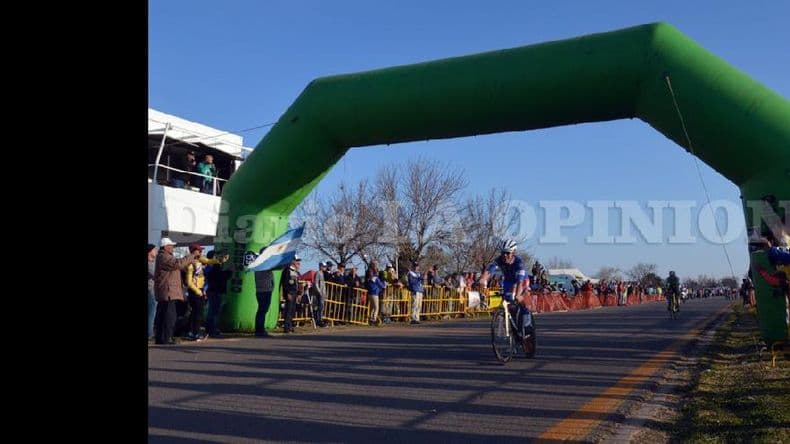 Ciclismo: Diego Valenzuela ganó el Gran Premio Cristian Gilio
