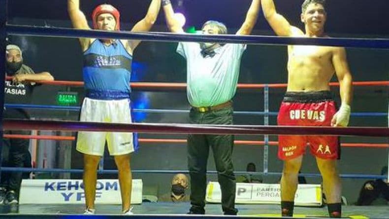 Festival de boxeo amateur en Compañía