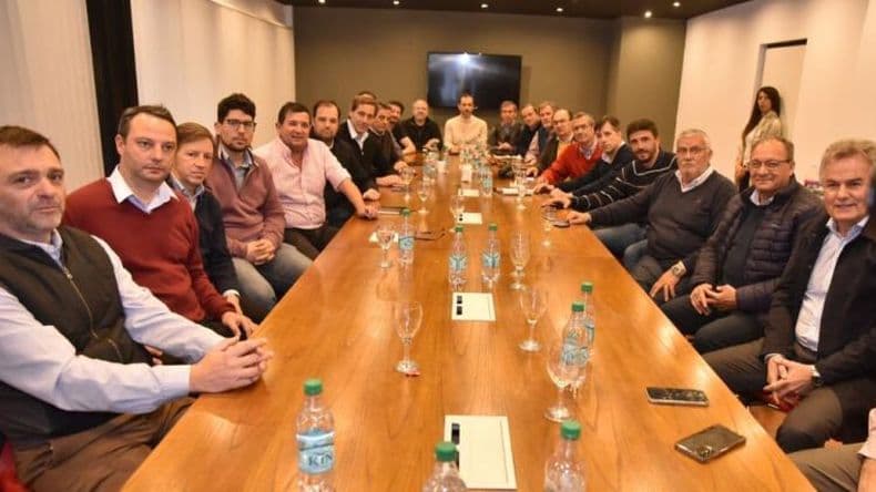 Martínez y otros 57 intendentes opositores denunciaron que Kicillof los discrimina con los fondos