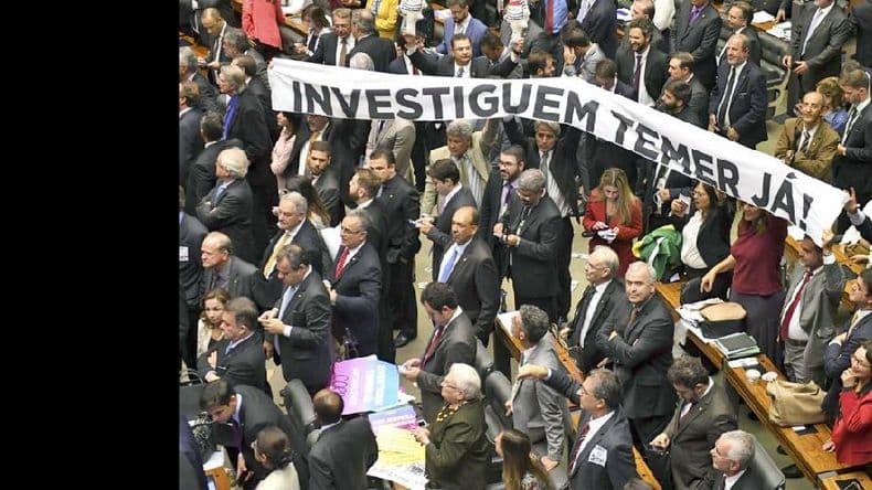 Temer se salvó de un juicio con un claro respaldo de los diputados brasileños