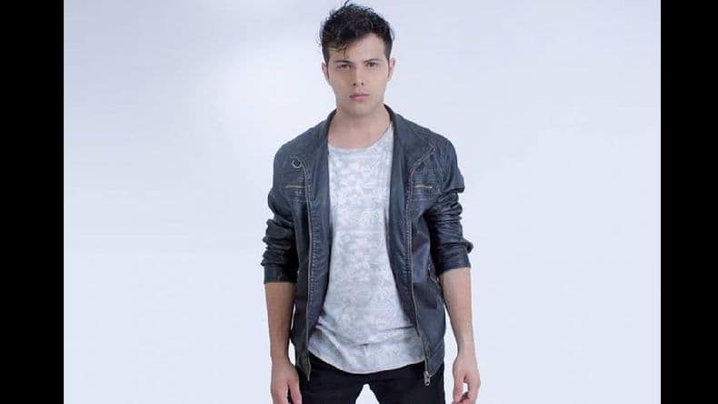 Victoriano Pololla se abre camino en la actuación