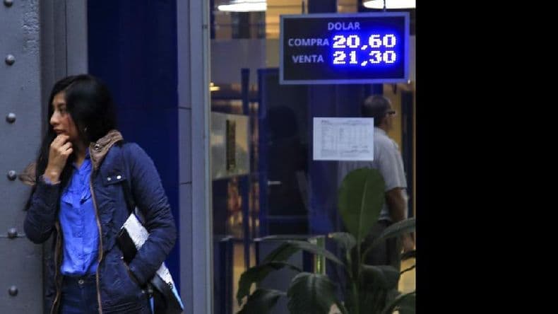 El dólar trepó a $21,52 pese a la intervención del Banco Central