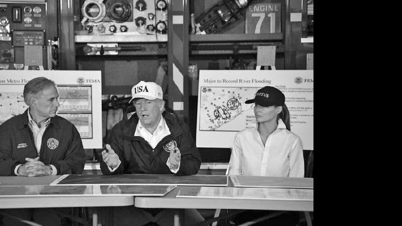 Trump visitó Texas devastado por las inundaciones de Harvey