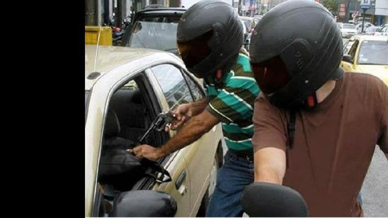 Asaltan a empleados de una empresa de seguridad y les roban 80.000 pesos