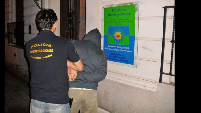 Cinco detenciones en 48 horas por asaltos, intentos de robo y abuso de armas