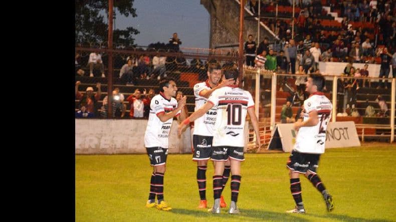 Douglas tendrá un duro duelo ante Chacarita