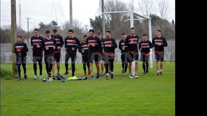 Douglas tiene un nuevo refuerzo: se sumó el paraguayo Rodrigo Torres