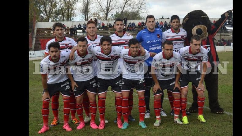 Douglas, ahora más aliviado, planifica el encuentro ante Brown de Adrogué