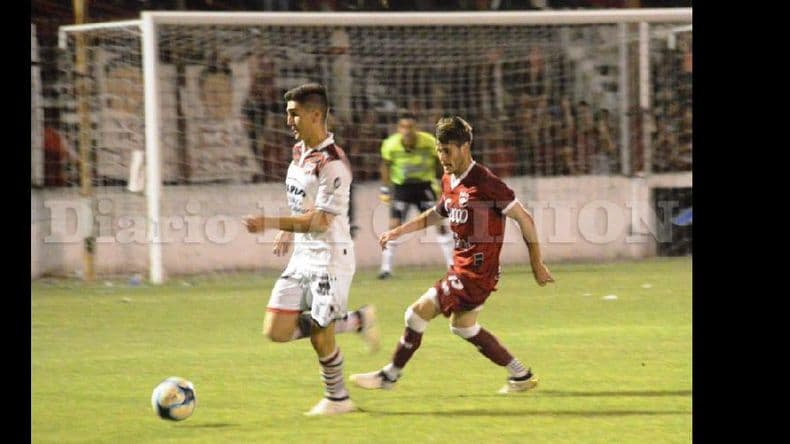 Douglas: el técnico probó con Frágola y Cabello en el lugar de los expulsados