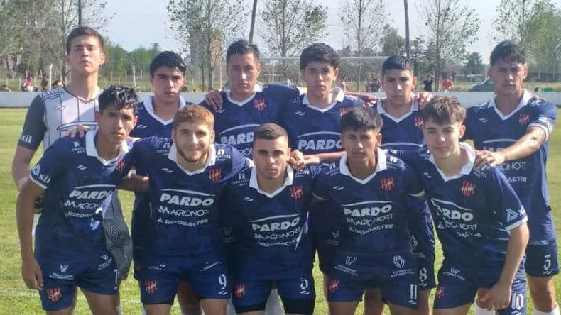 Douglas Haig, el cuarto clasificado a las semifinales del Extra del fútbol local