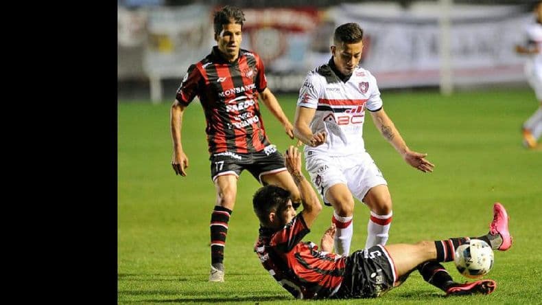 Chacarita detuvo el andar positivo de Douglas, que cayó 1 a 0 en San Martín