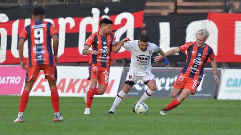 Douglas empató con Depro y mantuvo la ventaja en la Zona 3 y en la tabla general