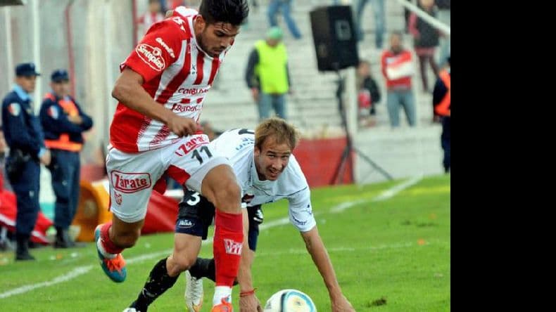Douglas Haig, sin merecerlo, cayó ante Instituto y profundizó su crisis
