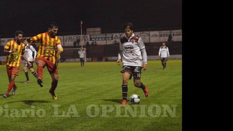 Douglas está vivo: volvió a ganar y se abraza a la ilusión de la permanencia
