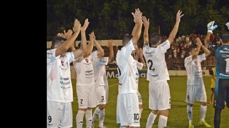 Douglas no presentará variantes para visitar mañana a Instituto de Córdoba