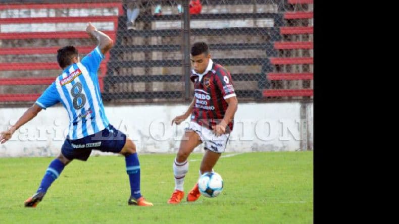 Douglas presentaría dos cambios para visitar este sábado a Nueva Chicago