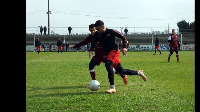 Revancha amistosa: se enfrentan Douglas y Defensores de Villa Ramallo