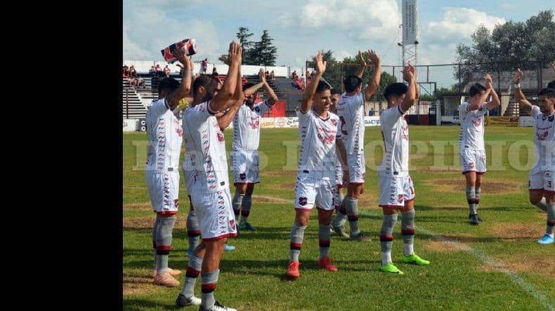 Cambia el chip para la Copa Argentina: Douglas enfocado en el duelo ante Sarmiento