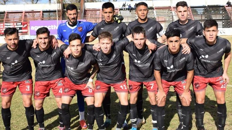 Con el desafío de sumar, Douglas se presenta en Salta ante el único invicto