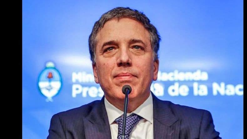Dujovne admitió que la inflación “baja más lento”