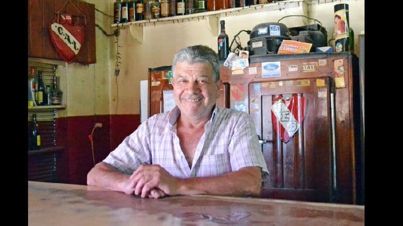 Edgardo Belardo, una vida como bolichero en el bar “Don Julio”