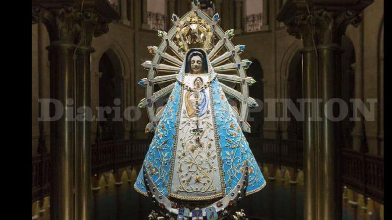Este domingo se realiza la procesión de la Virgen de Luján