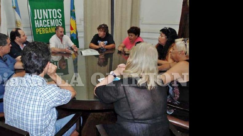 Los trabajadores municipales acordaron con el Ejecutivo la retribución de un bono especial
