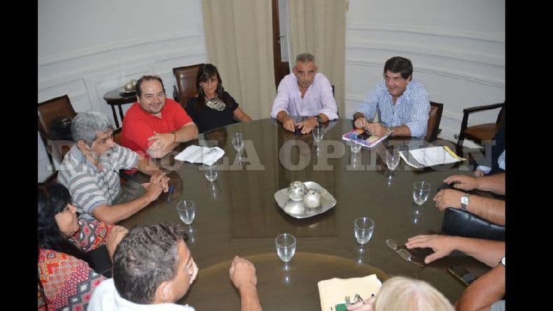 Recomposición salarial municipal: este martes se reúnen gremios y funcionarios