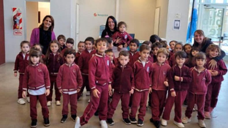 Cada vez más escuelas visitan la Biblioteca Menéndez