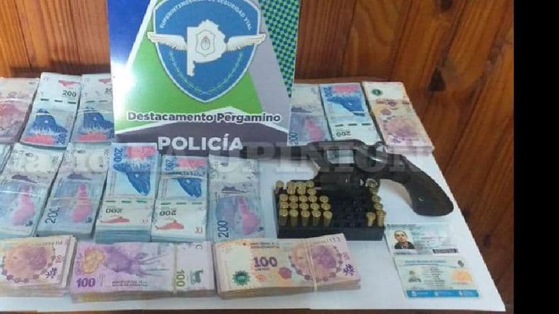 Un hombre fue detenido con un arma de guerra y 250 mil pesos
