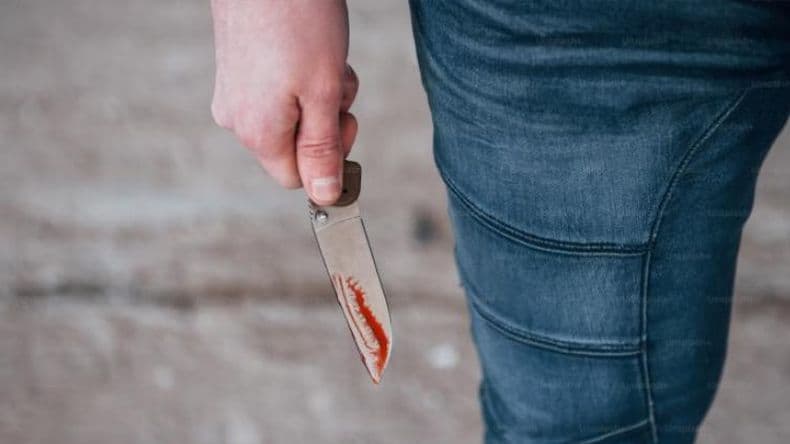 Apuñaló a un menor y lo aprehendieron con el cuchillo ensangrentado en un escondite