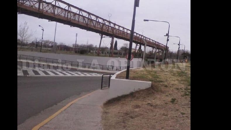 Atacaron con piedras a un colectivo en un sector del Viaducto