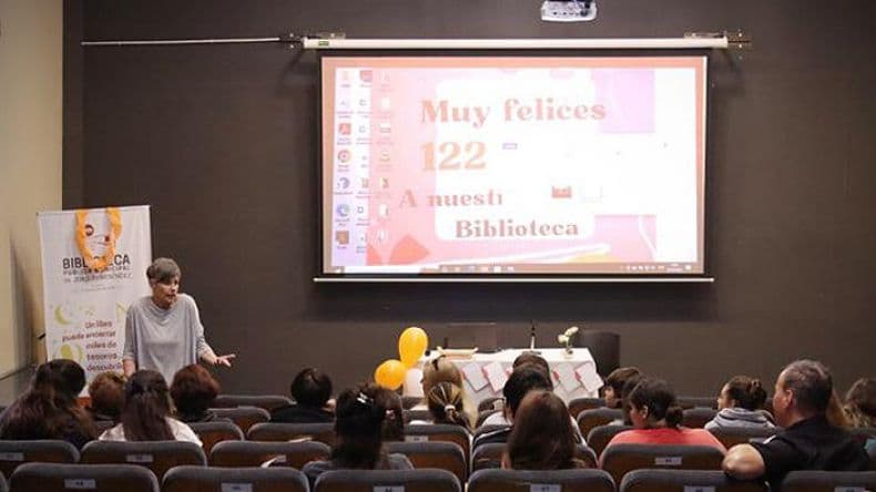 Convocan a artistas para la utilización de las salas municipales