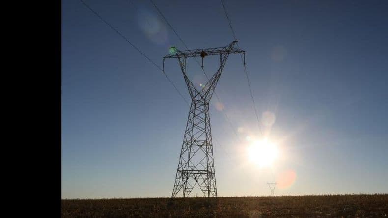 El ajuste en tarifas de luz y combustibles mete presión a los precios