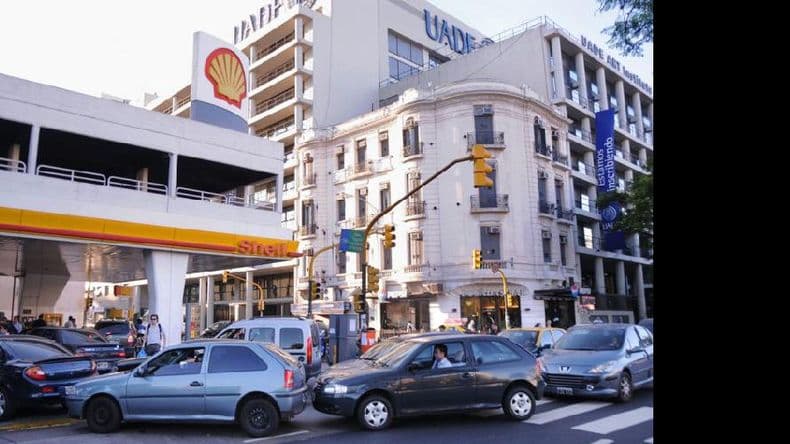 Aumentaron 0,9 % los combustibles