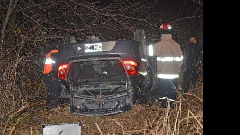 Accidente y misterio en la ruta Nº 32: volcó un auto y no hay rastros de sus ocupantes