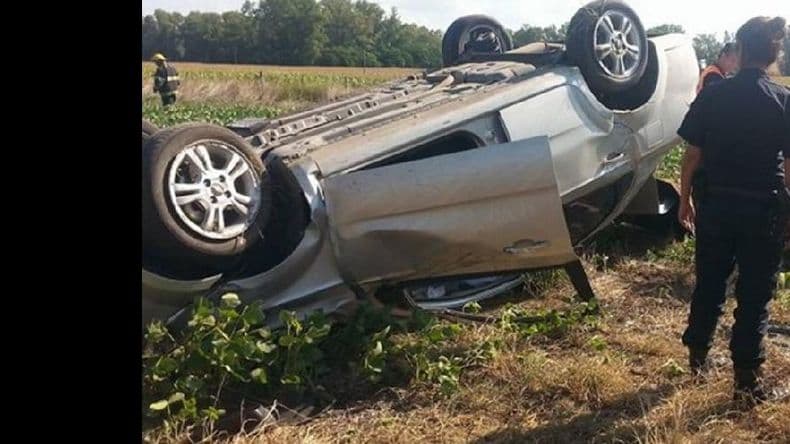 Volcó un auto en un camino vecinal y perdió la vida una joven de nuestra ciudad