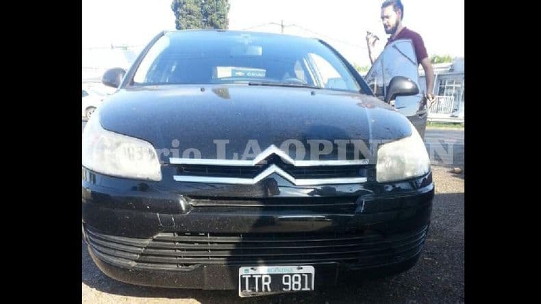 Detienen a un auto que perseguía a un móvil del Servicio Penitenciario