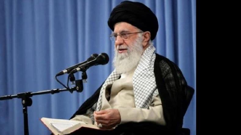 El guía supremo de Irán descartó negociar con EE.UU. en plena tensión