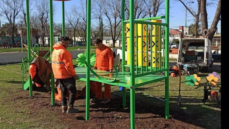 Remodelaciones en plazas barriales y más juegos para los niños