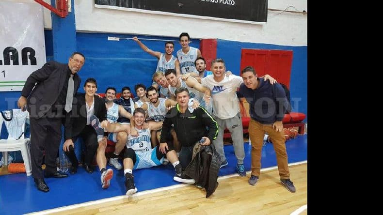 Argentino ganó en un cierre para el infarto y sigue en carrera