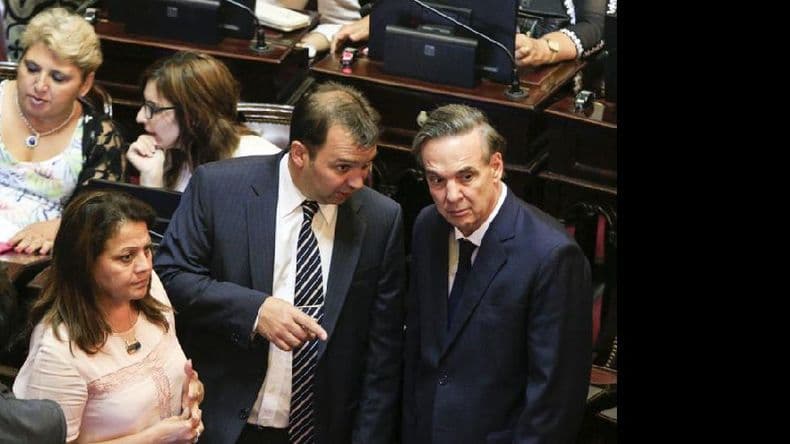 El oficialismo quiere cerrar el “acuerdo de gobernabilidad” para mediados de marzo