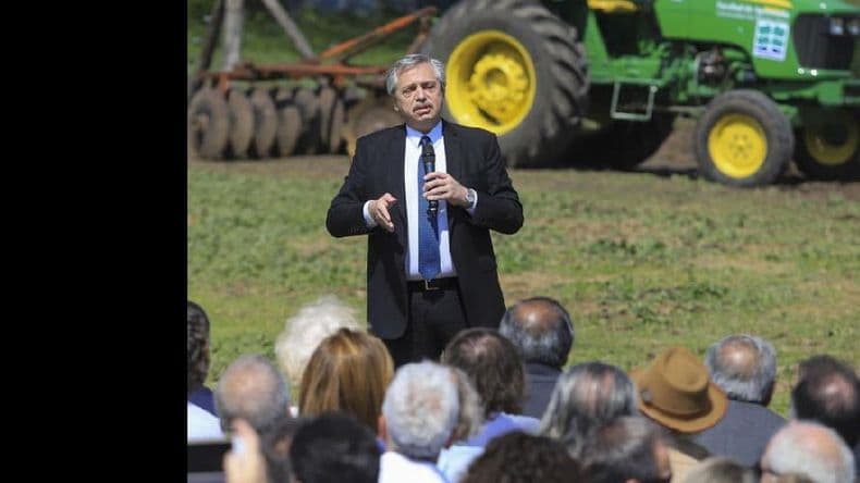 Fernández presentó un plan para combatir el hambre en el país