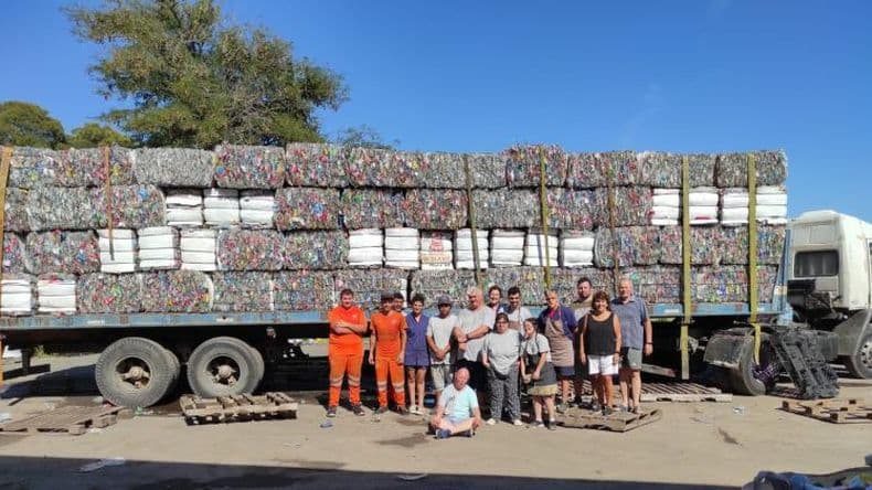 Partió el cargamento Nº 25 con plástico PET del Taller Protegido