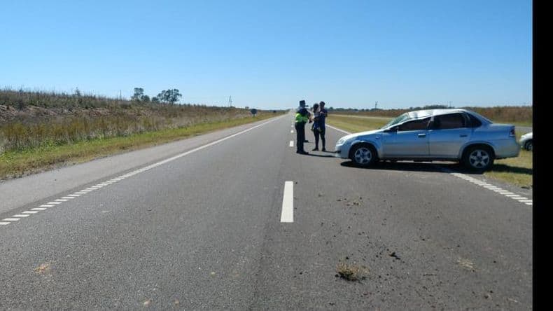 Un hombre volcó con su automóvil en la Autopista Pilar-Pergamino