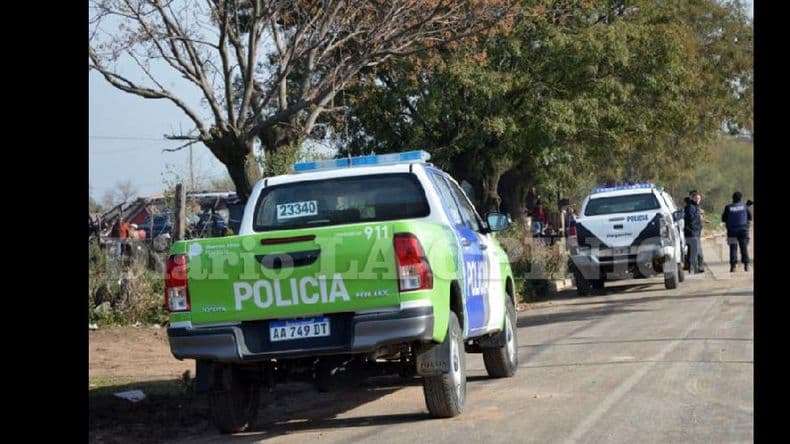 Sigue la tensión en el barrio 12 de Octubre: quemaron una vivienda y dos autos